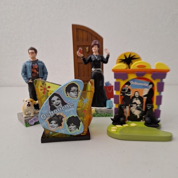 Other - RARE Vintage 2002 OZZY OSBOURNE & FAMILY Collectible Figures & Cup/Holder 8"